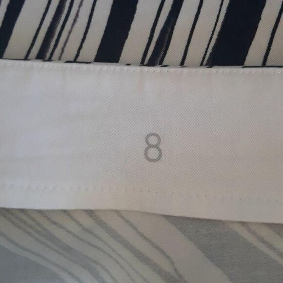 Ann Taylor Madison Pencil Skirt Cotton Mini Stretch Navy Diagonal Striped Sz 8 - Picture 3 of 5